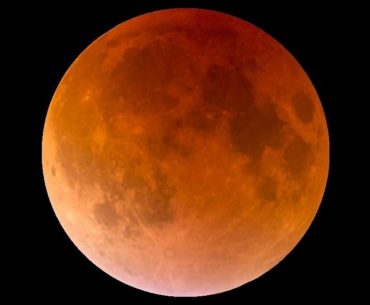 sholat gerhana (source flickr)