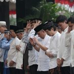 waktu sholat jenazah (source flickr)