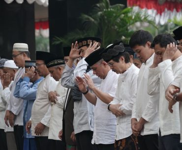 waktu sholat jenazah (source flickr)