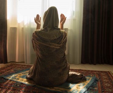 Hukum Sholat Berjamaah bagi Wanita