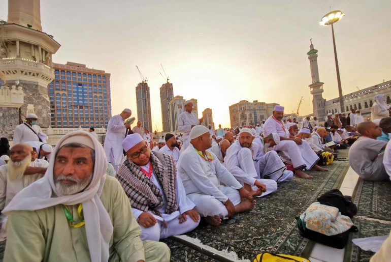 Inilah Hadist Sholat Berjamaah, Rugi Jika Ditinggalkan! hadist sholat berjamaah