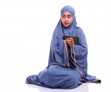 hukum membaca doa qunut