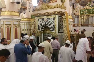 hukum sholat berjamaah