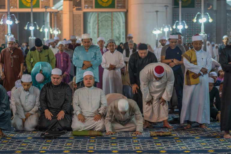 Menakjubkan! Ini Keutamaan dari Doa Qunut keutamaan doa qunut