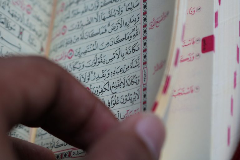 Jangan Lupakan Membaca Surat Al Kahfi Ini Keutamaannya