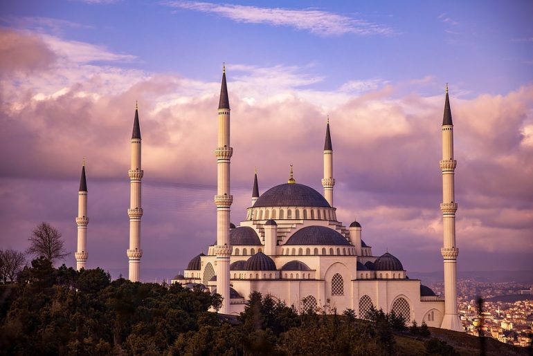 5 Masjid di Turki dengan Keindahan Luar Biasa masjid di turki