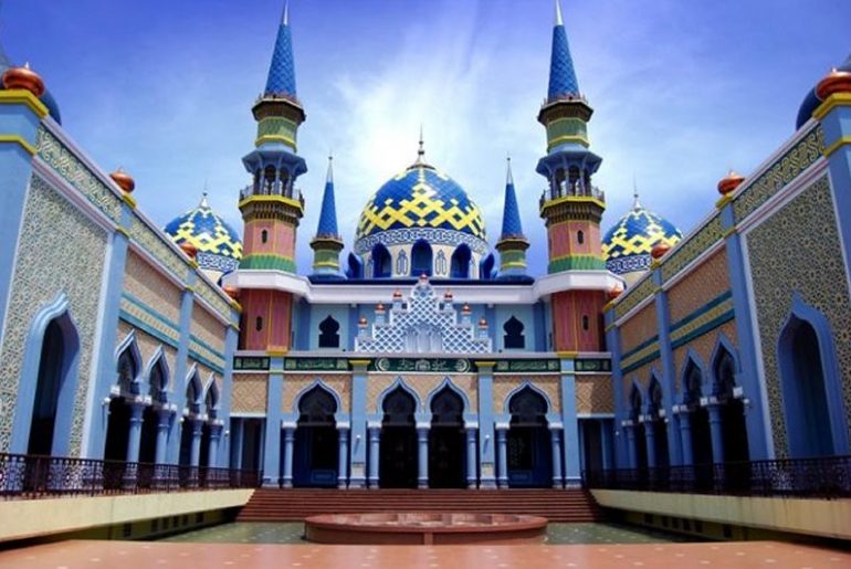 Cantik Ini Penampakan 15 Masjid  Terindah di  Indonesia  