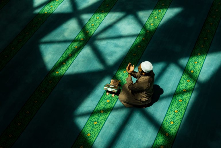 Inilah Pengertian Taubat yang Perlu Anda Pahami pengertian taubat