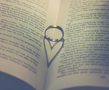 perbedaan pacaran dan taaruf