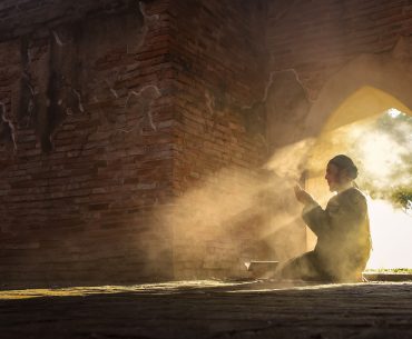 Hukum Menjamak Sholat Jumat Dengan Ashar