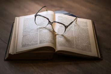 keutamaan menuntut ilmu