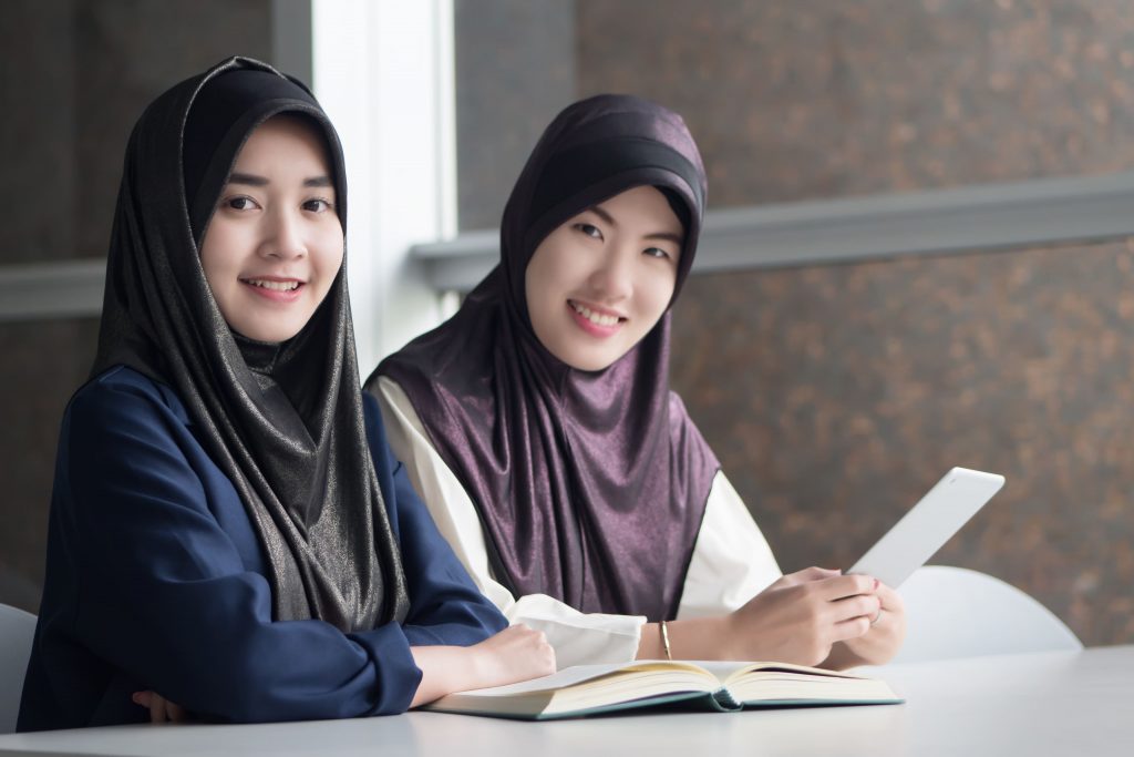 Hukum Ibu Menyusui saat Puasa Ramadhan - Umroh.com
