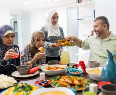 keutamaan sahur dan dalilnya