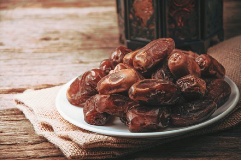 Sunnah Buka Puasa dengan Kurma Di Bulan Ramadhan