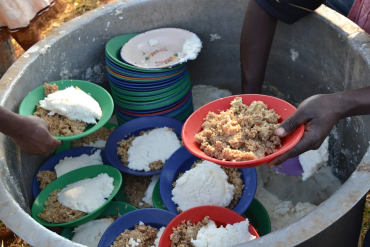 8 keutamaan memberi makan saat buka puasa