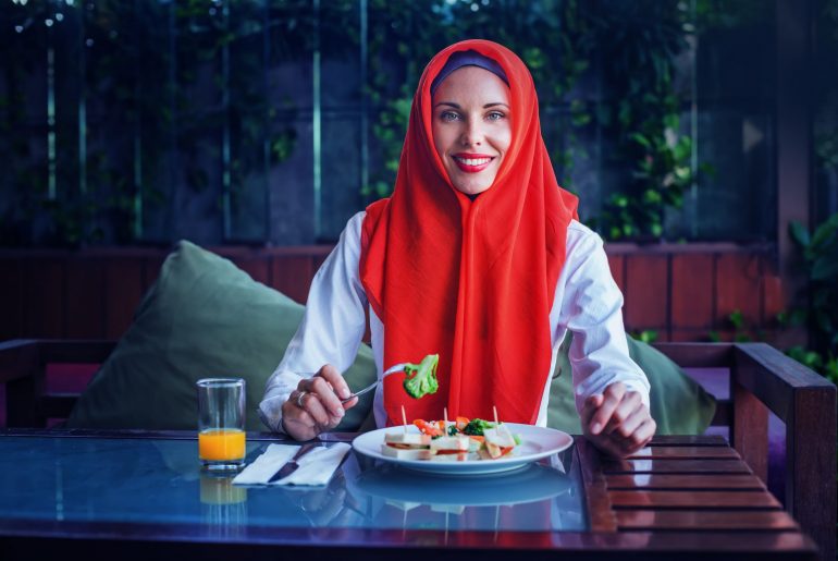 Berat Badan Turun! Ini 10 Cara Diet saat Puasa diet saat puasa