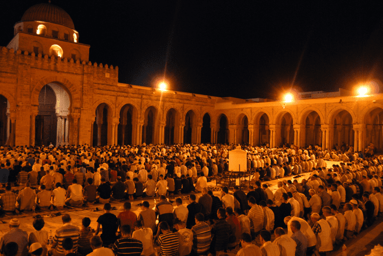 hukum sholawat saat tarawih