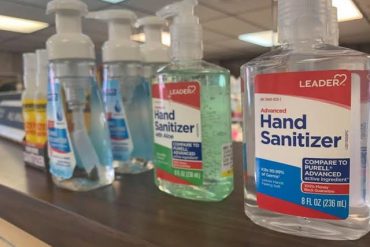Bagaimana Hukum Memakai Handsanitizer saat Sholat? Hukum Memakai Handsanitizer Saat Sholat